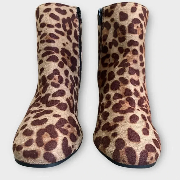 Bobbie Brooks Faux Suede Zip Up Stack Heel Ankle Boots Size 7 Brown Animal Print - Picture 4 of 13